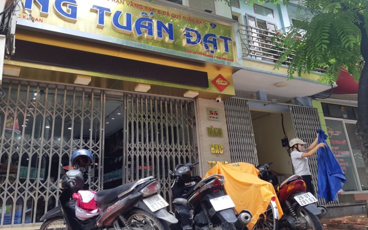 Hà Nội: Một tiệm vàng trình báo bị trộm đột nhập lấy đi 350 cây vàng