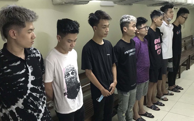 Tạm giữ 8 thanh niên 'bão đêm', gây náo loạn phố phường Hà Nội