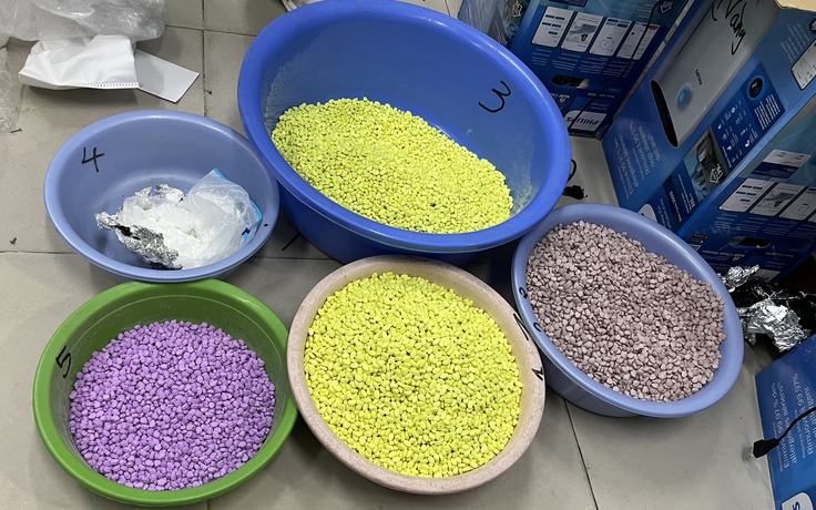 Phát hiện gần 100 kg ma túy gửi qua đường hàng không từ Đức về Việt Nam Phát hiện gần 100 kg ma túy gửi qua đường hàng không từ Đức về Việt Nam