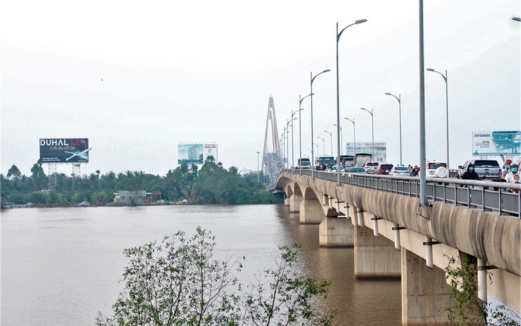 Giãn cách xã hội các tỉnh, thành phía Nam: 'Đường về nhà sao xa quá'