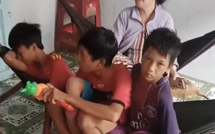 3 nam sinh đạp xe 5 ngày đêm từ Cà Mau lên Sài Gòn tìm cha mẹ vì nhớ