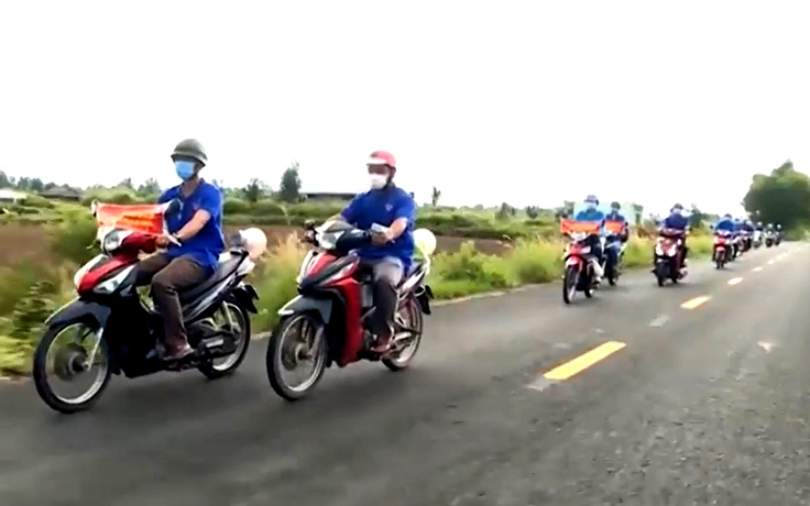 Áo xanh tình nguyện trên tuyến đầu chống dịch Covid-19