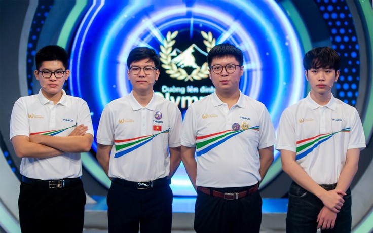 Swinburne Việt Nam trao học bổng cho Top 4 chung kết ‘Đường lên đỉnh Olympia’ 2021