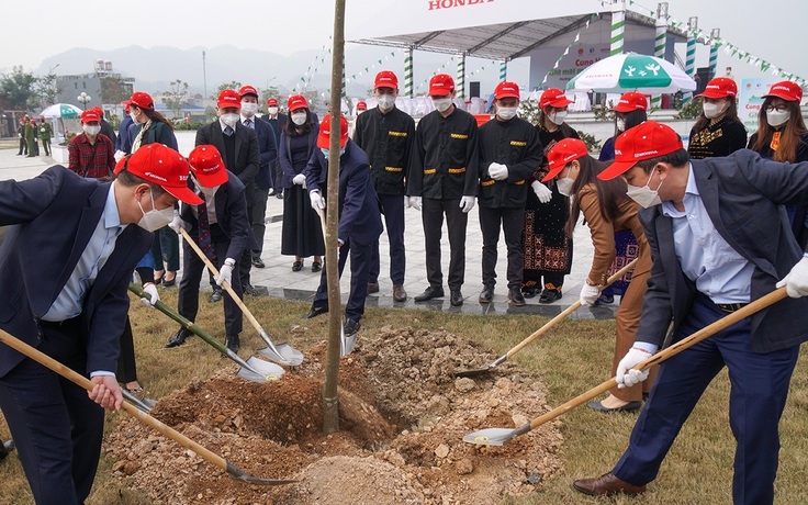 Honda Việt Nam góp 1.000 cây xanh ‘Vì một Việt Nam xanh’