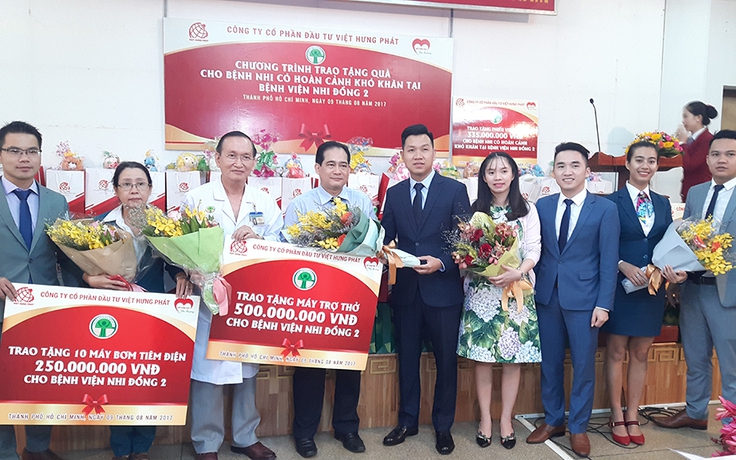 Hai công ty bất động sản hỗ trợ 1,2 tỉ đồng cho Bệnh viện Nhi Đồng 2