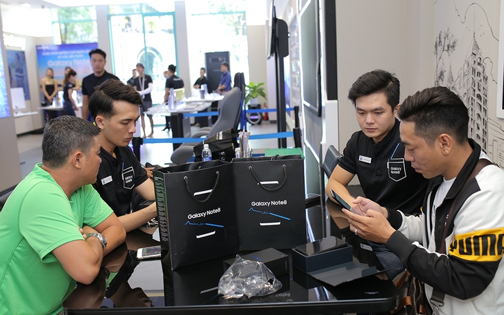 Tín đồ công nghệ Việt bấn loạn vì Galaxy Note8