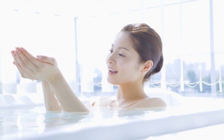 Điều gì xảy ra với cơ thể bạn khi ngâm mình trong bồn tắm nước lạnh?