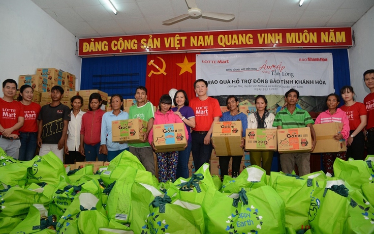 600 phần quà cứu trợ từ LOTTE Mart đến tay đồng bào tỉnh Khánh Hòa, Phú Yên