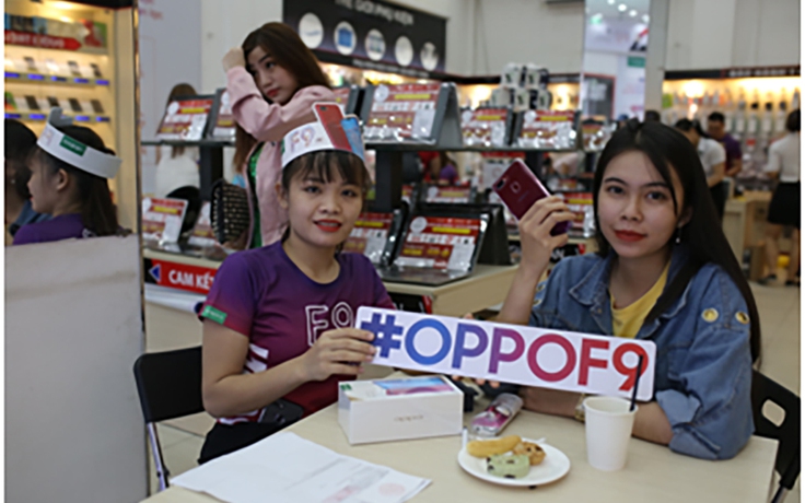 OPPO F9 trở thành chiếc điện thoại có lượng đặt hàng khủng với 48.000 đơn hàng