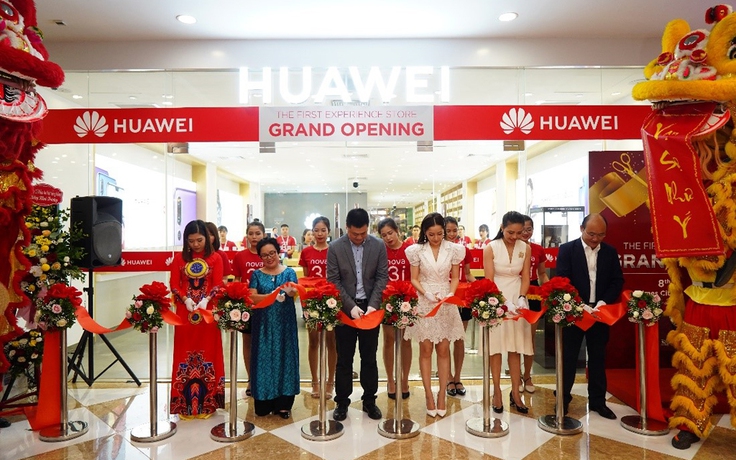 Không chỉ có smartphone, Huawei mang đến nhiều sản phẩm hơn qua cửa hàng trải nghiệm