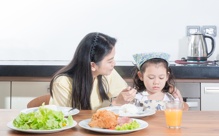 Chuyên gia nói gì về dinh dưỡng cho trẻ thấp còi ?