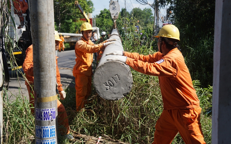 Chủ động ứng phó và khắc phục sự cố lưới điện do mưa bão