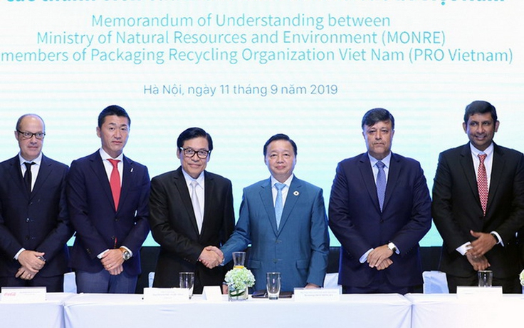 Bộ Tài nguyên và Môi trường bắt tay liên minh PRO Việt Nam chống rác thải nhựa