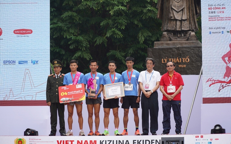 Vietjet cùng máy bay Amy chạy tiếp sức tại giải Kizuna Ekiden 2019