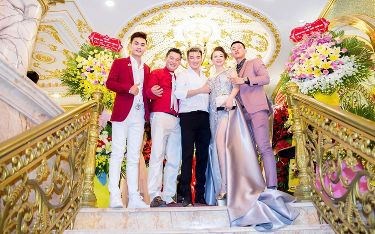 Á hậu Thanh Dung khai trương Karaoke Thanh Dung