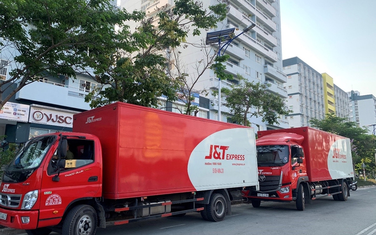 J&T Express tặng 11.000 thùng carton đồng hành khu cách ly Ký túc xá ĐHQG