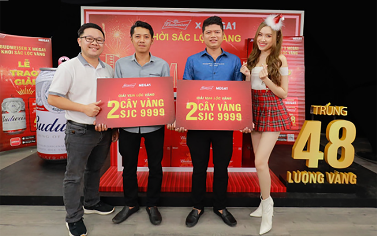 Budweiser và Mega1 trao 6 lượng vàng đầu tiên cho khách hàng trúng giải ‘Vua lộc vàng’