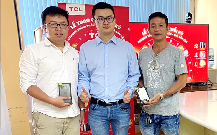 TCL trao giải ‘Tháng tri ân - Quà bất tận’ cho khách hàng may mắn