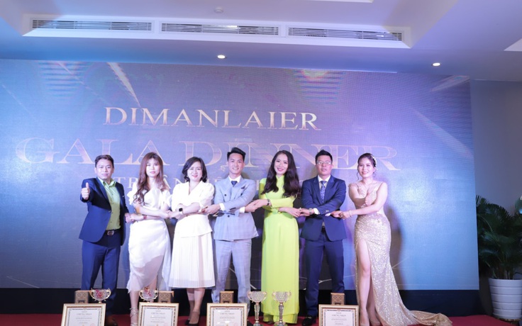 Công ty Quốc tế Linh Ngân tổ chức gala cuối năm tại Nha Trang