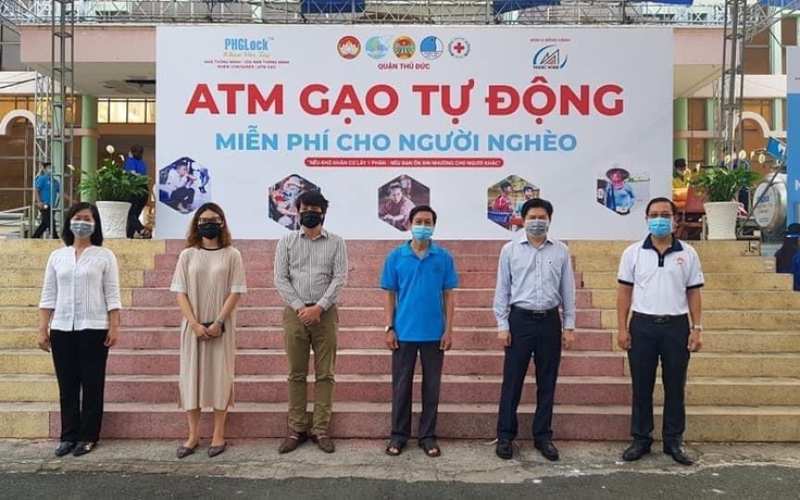 TP.HCM có thêm nhiều máy “ATM gạo” cho người nghèo