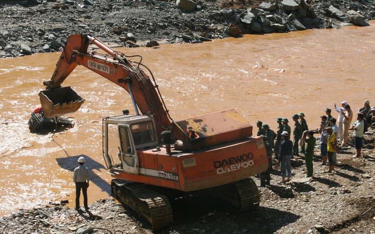 Sự cố Sông Bung 2: 'Treo thưởng' 20 triệu đồng cho người tìm thấy thi thể