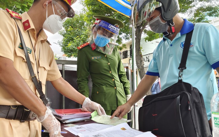 TP.HCM: Từ ngày 29.8, thêm 3 nhóm trường hợp lưu thông không cần giấy đi đường