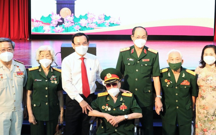 Bí thư TP.HCM Nguyễn Văn Nên: Lực lượng vũ trang luôn là chỗ dựa vững vàng