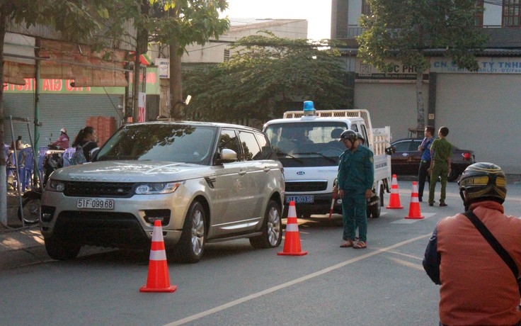 Xe Range Rover bỏ chạy sau vụ tai nạn liên hoàn, gây náo loạn