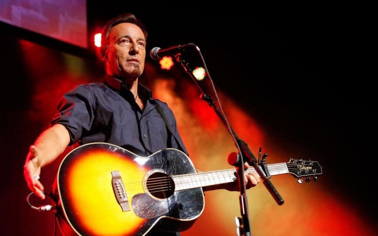 Bruce Springsteen biểu diễn solo tại Broadway vào tháng 6