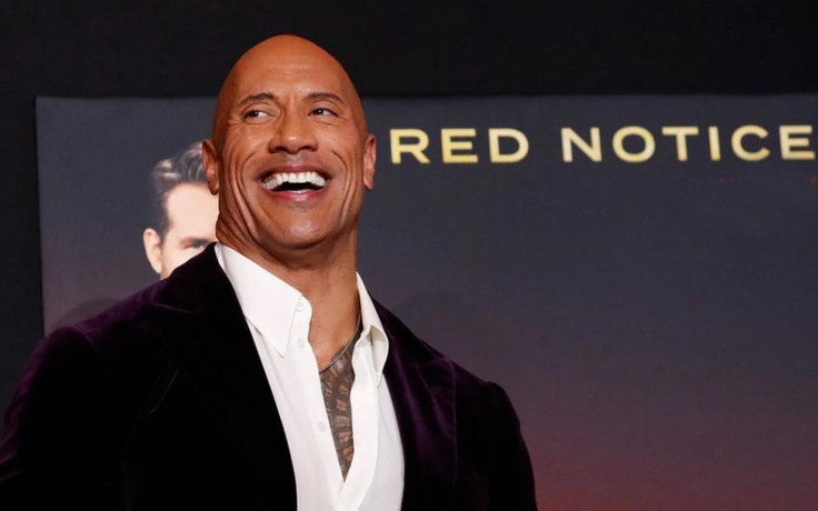 'The Rock' Dwayne Johnson tuyên bố sẽ không sử dụng súng thật trong phim