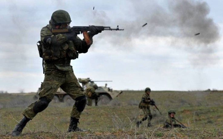 Nga tập trận đột xuất quy lớn sát biên giới Ukraine