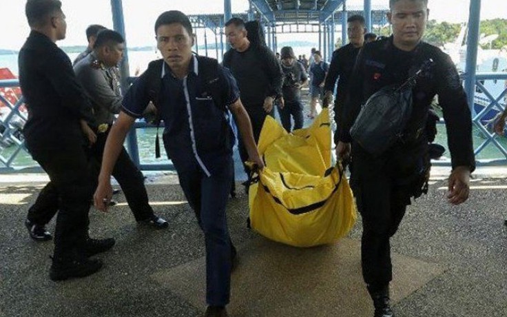 Máy bay cảnh sát Indonesia rơi: Vớt được mảnh vỡ và thi thể