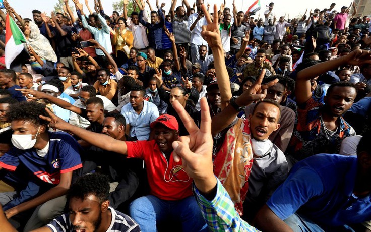 Quân đội Sudan đảo chính, bắt giam tổng thống