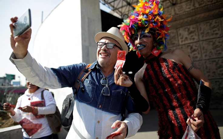 Mexico phát miễn phí 100.000 bao cao su dịp Valentine