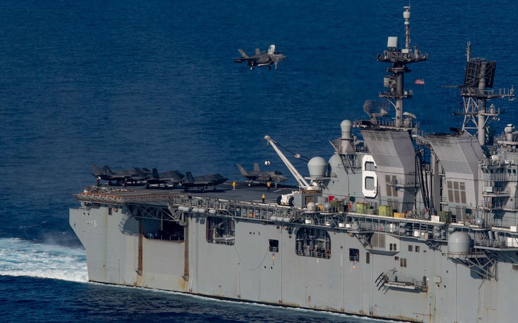 Hai chiến hạm Mỹ ở Biển Đông giữa thông tin về tàu khảo sát Trung Quốc