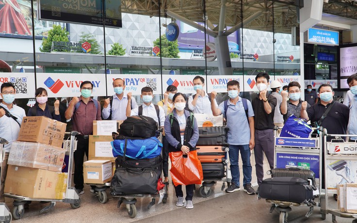 Bệnh viện Chợ Rẫy cử 13 y bác sĩ kinh nghiệm đến điểm nóng dịch ở Bắc Giang