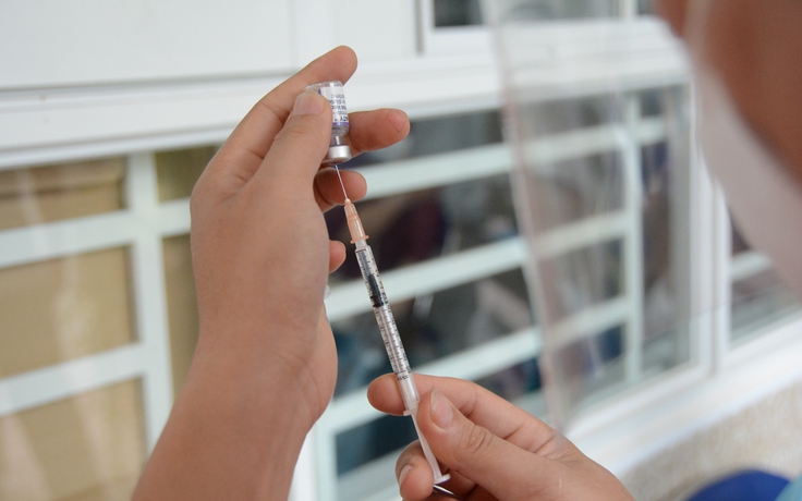 TP.HCM: Điều gì khiến nhiều phụ huynh chưa cho con tiêm vắc xin Covid-19?