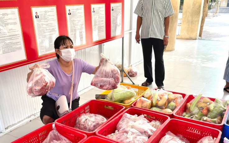 Giáo viên, phụ huynh Đà Nẵng 'giải cứu' thực phẩm của học sinh bán trú
