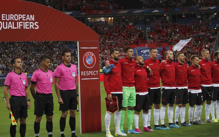 Sự cố hy hữu trên sân Stade de France