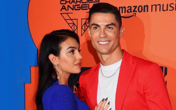 Người đẹp Georgina Rodriguez tiết lộ mối tình 'sét đánh' với Cristiano Ronaldo