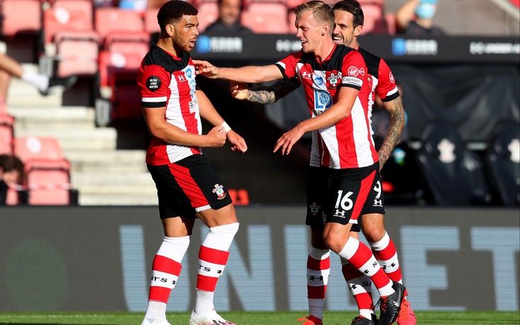 HLV Southampton tiết lộ lý do Che Adams tung cú sút gần 40 m hạ Man City