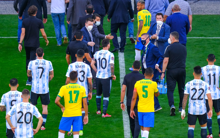 Báo chí thế giới bị sốc khi trận Brazil gặp Argentina bị hoãn