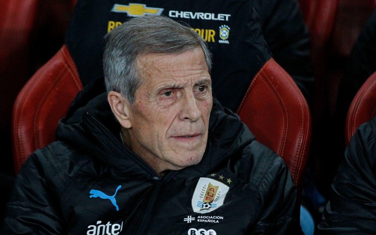 Tuyển Uruguay chính thức sa thải HLV lão làng Oscar Tabarez sau 15 năm