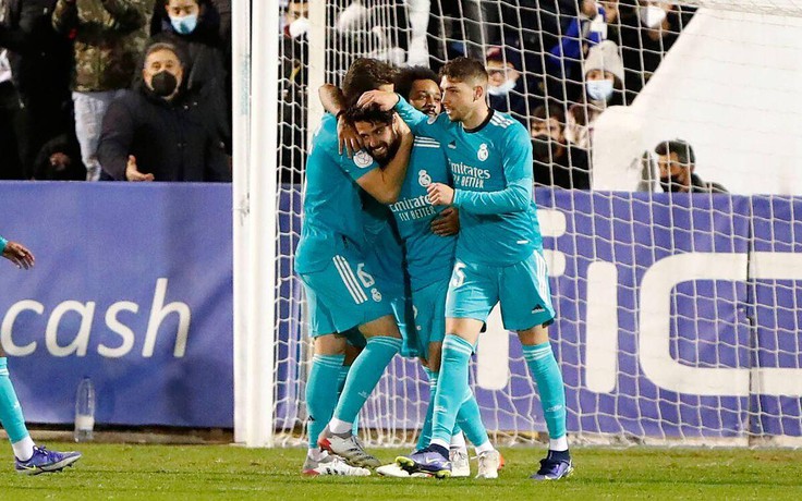 Cúp nhà vua Tây Ban Nha: Barcelona và Real Madrid nhọc nhằn đi tiếp
