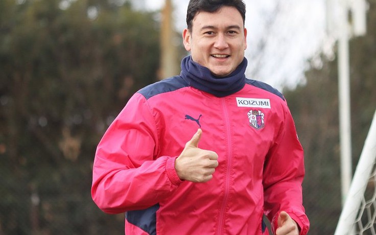 Vì sao Thái Lan nỗ lực đưa tuyển thủ Supachok Sarachat đến J-League nhưng bất thành?
