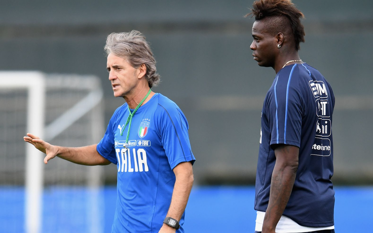 HLV tuyển Ý, Mancini gây sốc khi gọi lại tiền đạo ‘ngựa chứng’ Mario Balotelli