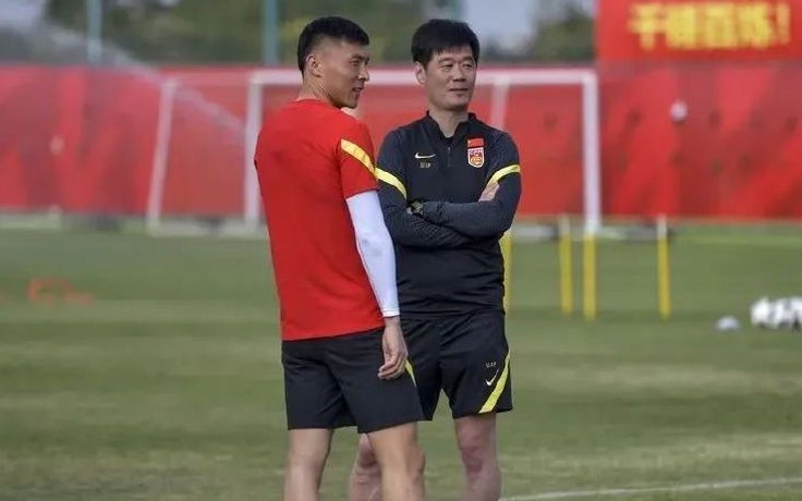 HLV Li Xiaopeng tuyên bố sẽ loại 4 cầu thủ nhập tịch khỏi tuyển Trung Quốc