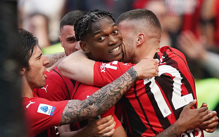 AC Milan giữ chắc ngôi đầu Serie A hướng đến ngôi vô địch