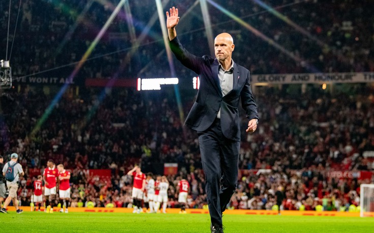 HLV Erik ten Hag ám chỉ Cristiano Ronaldo là gánh nặng của M.U