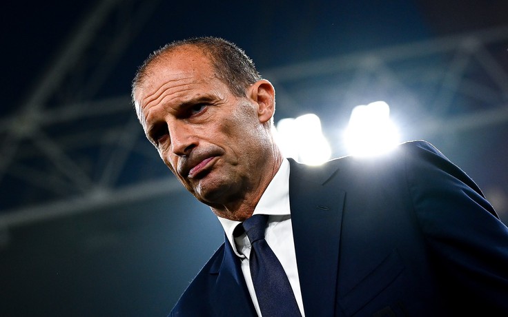 HLV Allegri vẫn giữ được ghế nóng sau trận thua sốc của Juventus